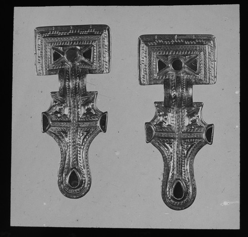 Jutish brooches found at - 2,