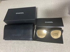 CHANEL Black Mirror Lens