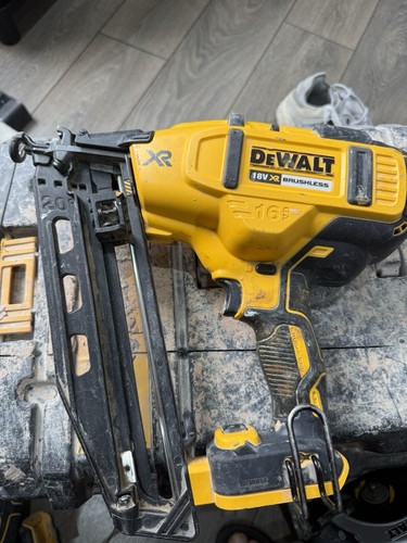 Dewalt dcn660 18v brushless - 18v,