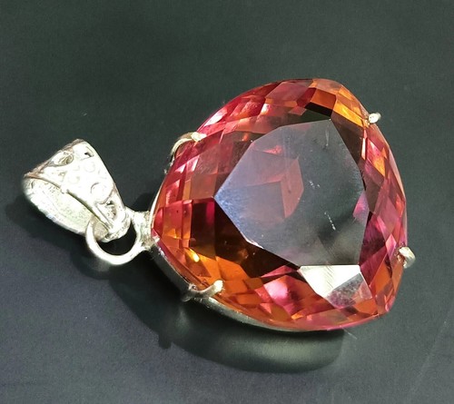 Color changing zultanite - 50+ct,