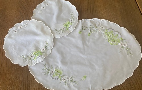 Vintage embroidered dressing - embroidered,