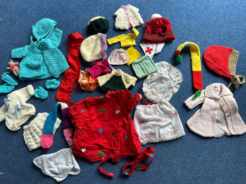 Vintage dolls clothes bundle - bundle, ~
