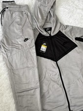 Nike Men's Tech Fleece