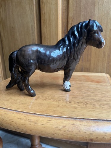 Beswick shetland pony figurine - pony,