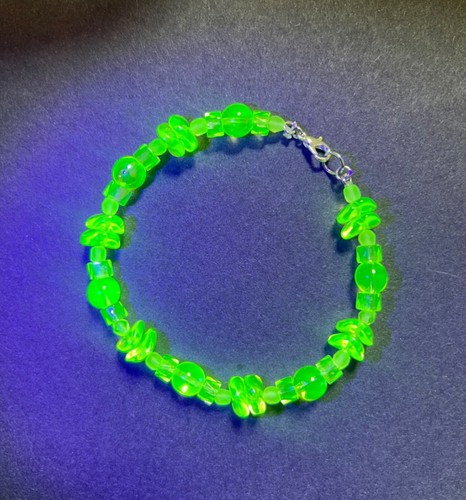 Uranium vaseline glass beaded - uranium,