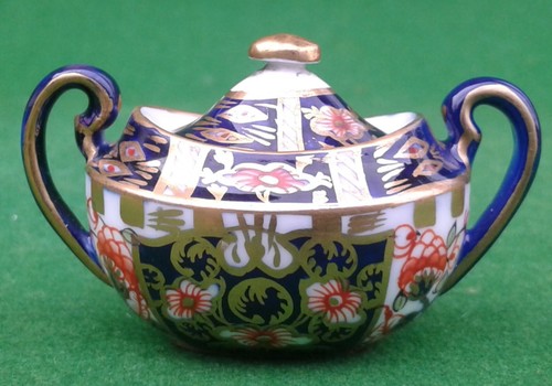 Royal crown derby - crown, imari