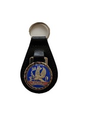 BLACK  LEATHER KEYRING/ FOB DEPICTING VAUXHALL VINTAGE /WORN CAR BRAND IMAGE