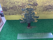 Vintage Britain’s Era Lead Garden/ Country . A Large Tree. 1/32 Scale.