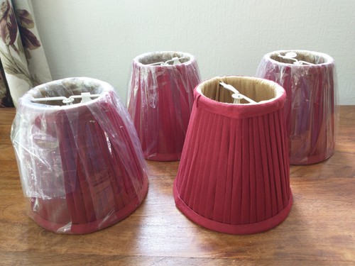 Burgundy red wine small - 4x,