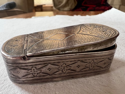 Antique silver snuff - , box