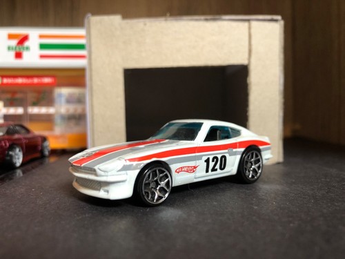 Hot wheels datsun 240z white - datsun,