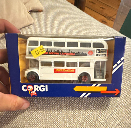 Corgi london transport white - transport,