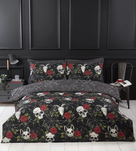 Skulls and roses duvet - and,