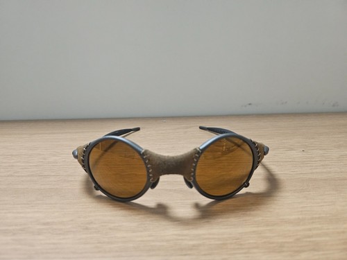 Authentic oakley metal mars - x-metal,