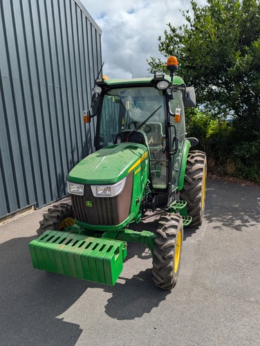 John deere 4066r tractor - tractor, with
