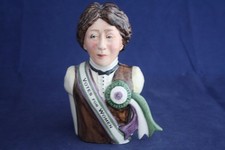 BAIRSTOW MANOR COLLECTABLES EMMELINE PANKHURST VOTES FOR WOMEN CHARACTER JUG NEW