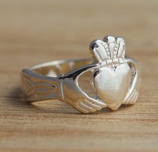 Solid 925 Sterling Silver Claddagh Band Ring Various Sizes Celtic Jewellery Box