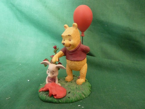 Disney simply pooh figurine - "simply,