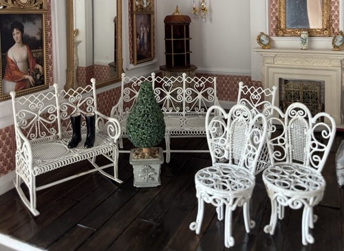 Dollshouse scale ornate - 1/12,