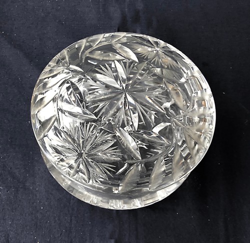 Cut glass lidded powder - a, bowl