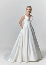 Romantica A Line Satin Minimal Clean Girl Bridal Wedding Dress Gown Size 12 14