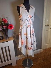 Quiz Floral Dip Hem Dress Size