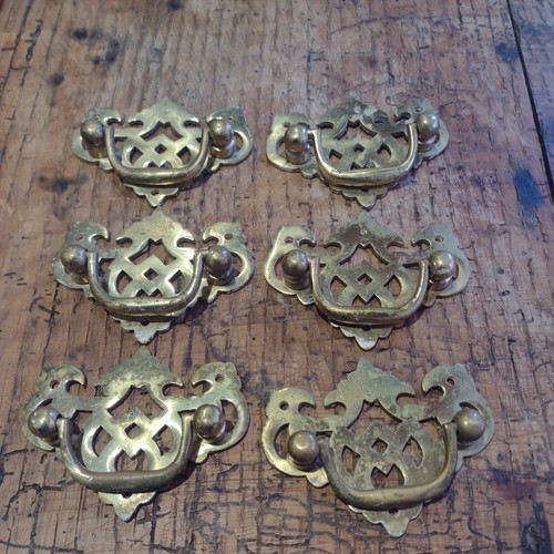 Vintage pierced brass bail - pierced,