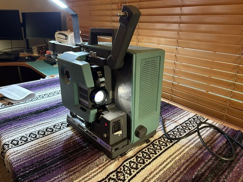 Vintage bell howell 1585 - &,
