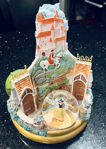 Disney store princess rotating - store,