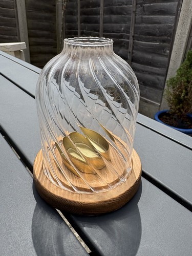 Ribbed glass tea light holder - ribbed,