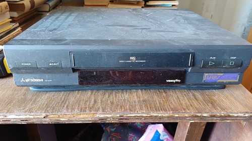 Mitsubishi m18v vhs video - mitsubishi, hs-m18v