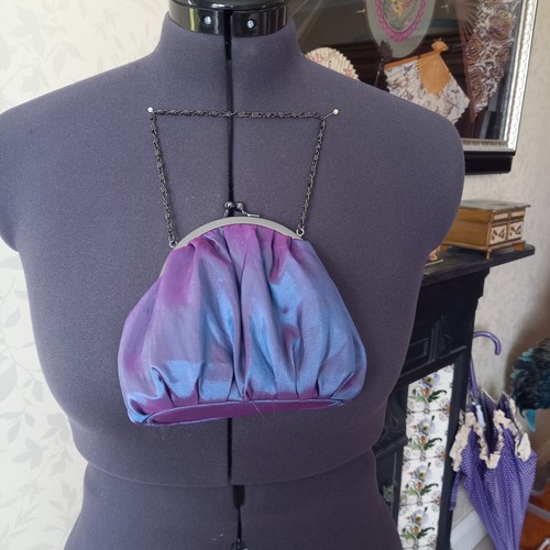 Evening bag purple - blue, shot