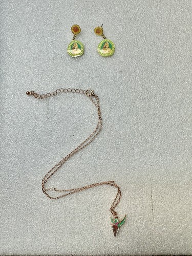 Disney pocohontas necklace - disney,