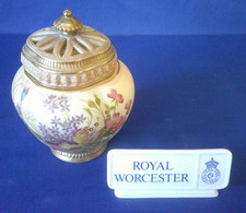 Antique Vintage Royal Worcester Blush Ivory Pot Pourri Lidded Vase  c1902