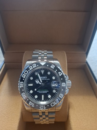 Bruce wayne seiko gmt - wayne,