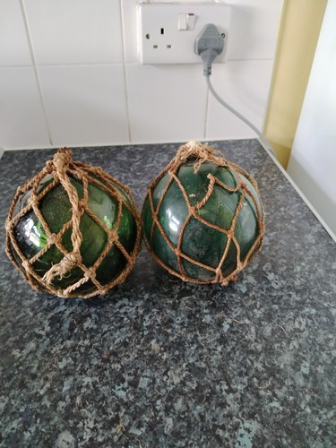 Vintage spanish dark - dark, green