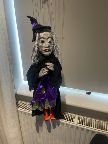 Greta the witch marionette - greta,