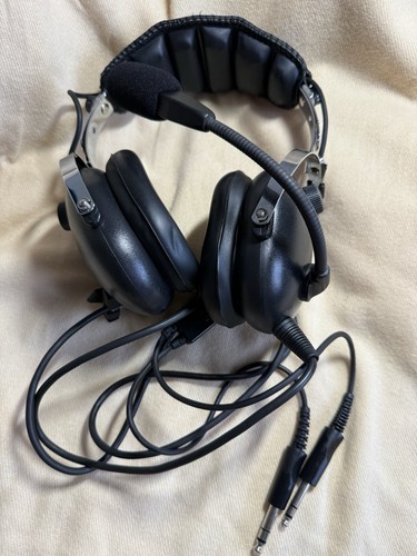 Fta pilot headset - |, ppl