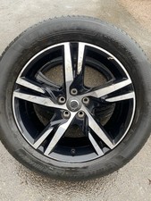 1xGenuine Volvo XC40 R-Design