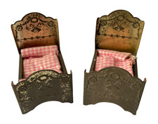 ANTIQUE / VINTAGE PAIR OF FOLDING METAL DOLL HOUSE BEDS 6 CMS LONG X 5.5 CMS