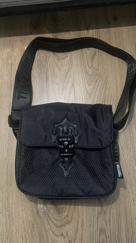 Trapstar irongate crossbody - t,