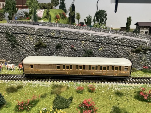 Hornby lner brake coach - lner,