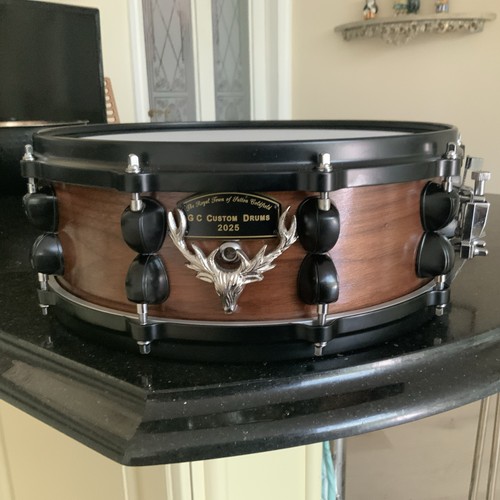 Walnut 14x5 snare drum - 14x5, with