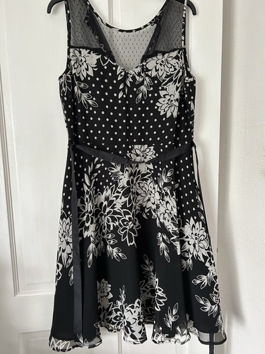 Black floral sleeveless dress - floral,