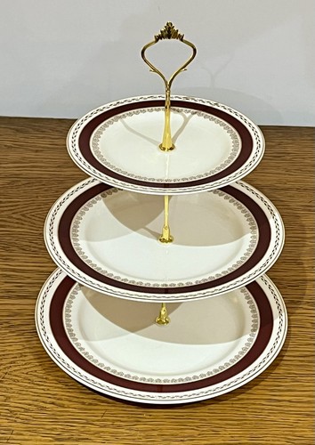 Crown tier cake - 3,