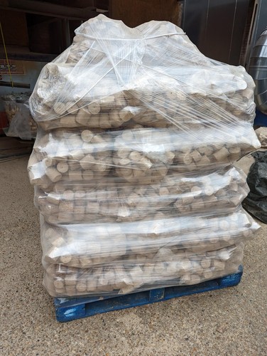 500kgs wood briquettes - -, fire