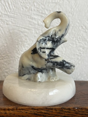 Small marble elephant trunk - small, up