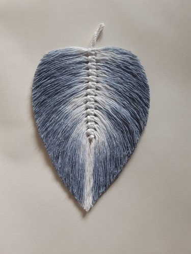 Macrame feather leaf hand - leaf, dyed