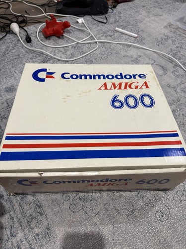 Commodore amiga 600 vintage - commodore,