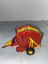 Britains 1/32 Vermeer Farmhand